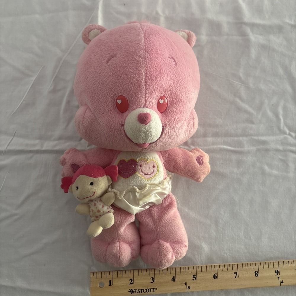 Care Bear 2004 Love A Lot Cub Pink Plush Doll Heart Blanket JAKKS Pacific 11in - Picture 3 of 5